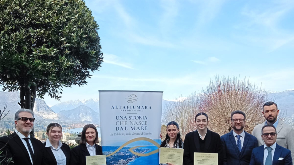 Dal resort in Calabria nove borse di studio agli alunni meritevoli del “Maggia”